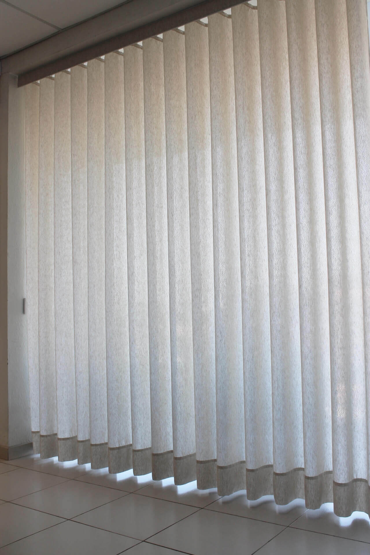 Cortina Vertical Wave